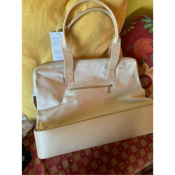 NWT BEIS Weekender bag in Beige - Picture 9 of 12